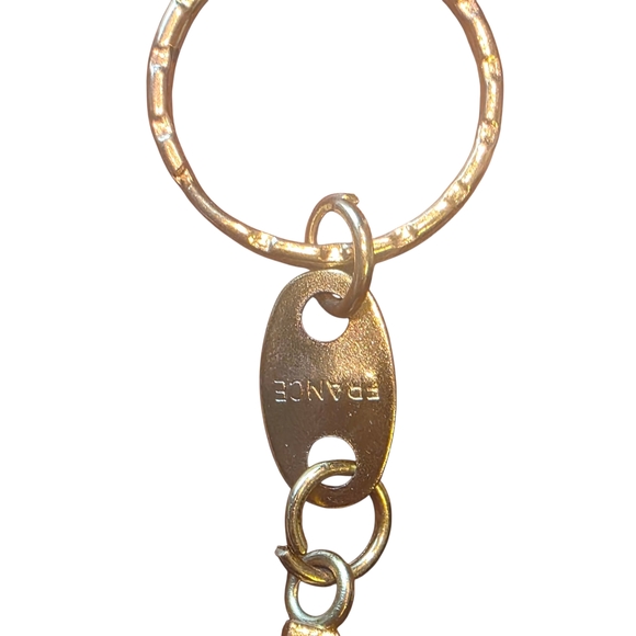 Gold Eiffel Tower Keychain - Picture 3 of 3